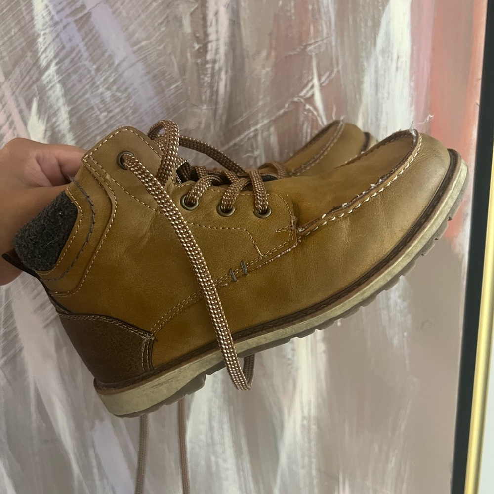 Boys boots